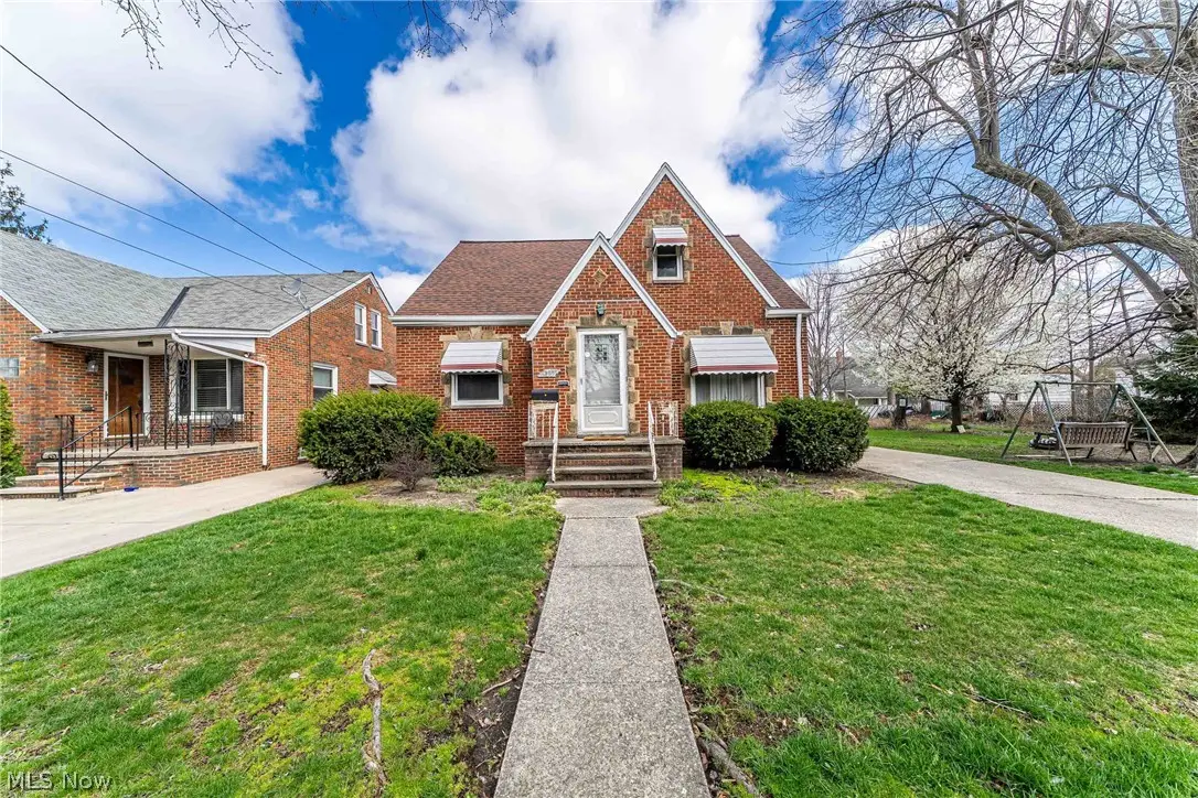 19605 Kewanee Avenue, Cleveland, OH 44119 - #1
