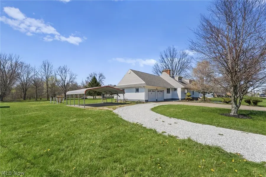 4423 Broadway Ne Avenue, Louisville, OH 44641 - #2