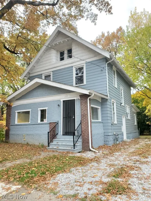 830 Sumner Street, Akron, OH 44311