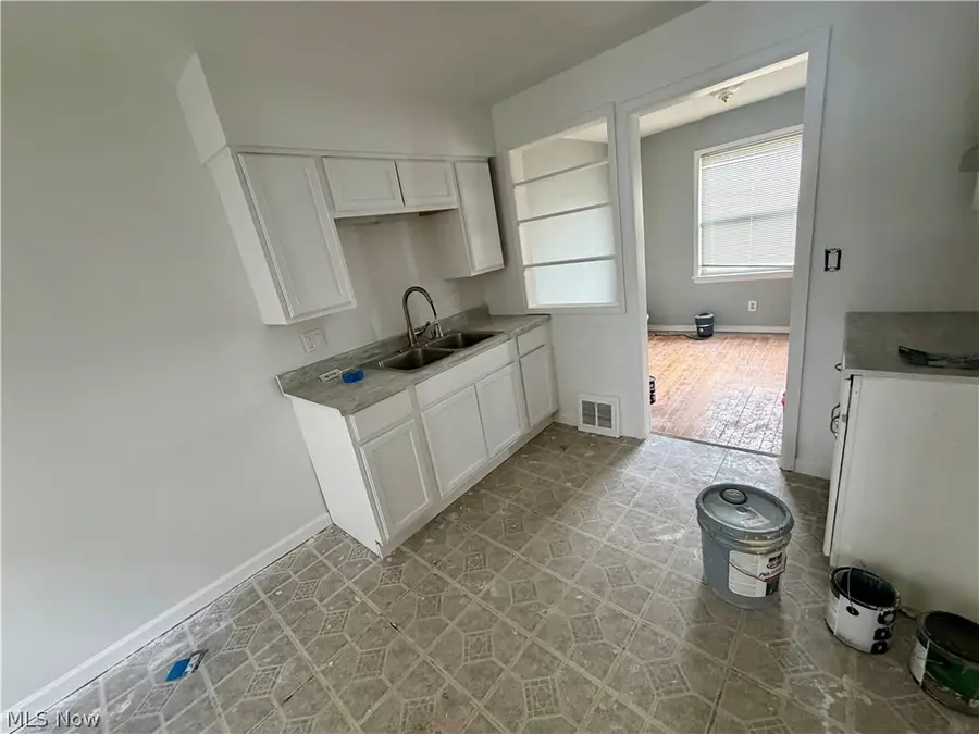 3813 E 143rd Street, Cleveland, OH 44128 - #3