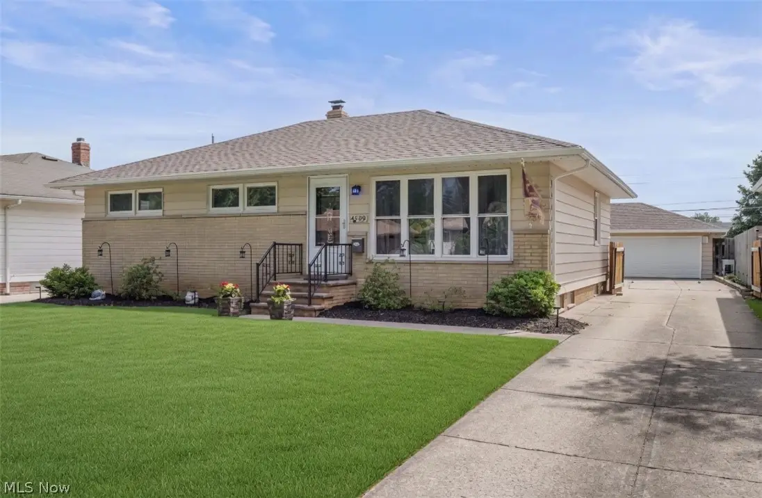 4599 Memphis Villas S, Brooklyn, OH 44144 - #1