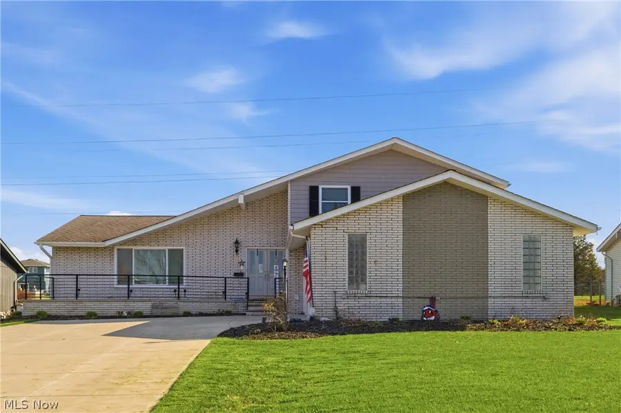 13901 Bennington Boulevard, Middleburg Heights, OH 44130 - #2