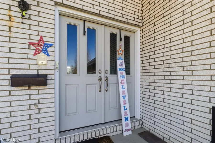 13901 Bennington Boulevard, Middleburg Heights, OH 44130 - #3