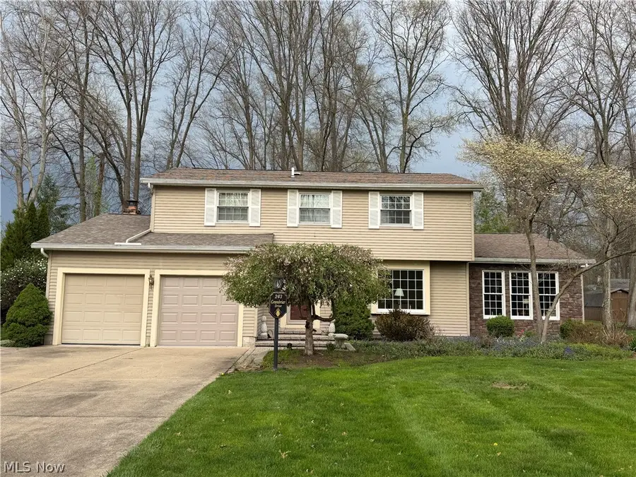 243 Greenbriar Drive, Cortland, OH 44410 - #2