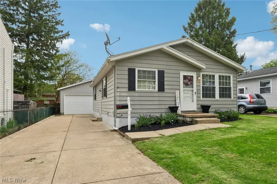 1005 Ute Avenue, Akron, OH 44305 - #2