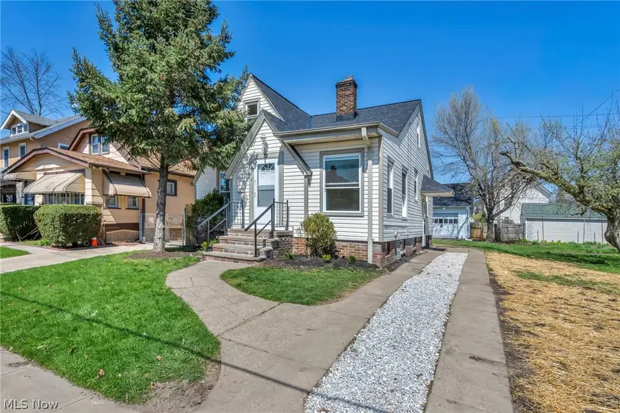 10318 Thrush Avenue, Cleveland, OH 44111 - #2