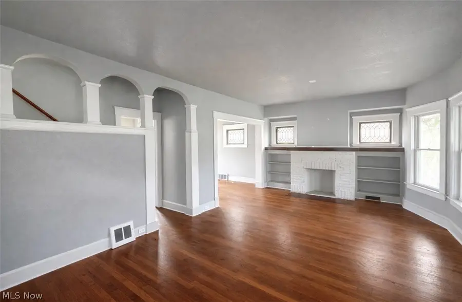 11918 Buckingham Avenue, Cleveland, OH 44120 - #2
