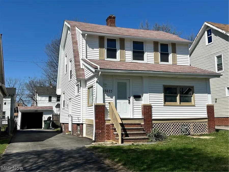 13623 Thornhurst Avenue, Garfield Heights, OH 44105 - #2