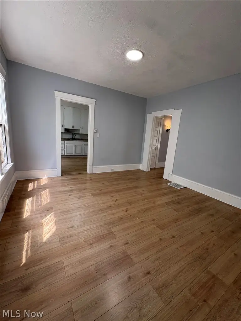 946 E 79th Street, Cleveland, OH 44103 - #3