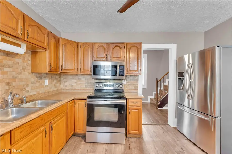 5628 Pacific Avenue, Cleveland, OH 44102 - #2