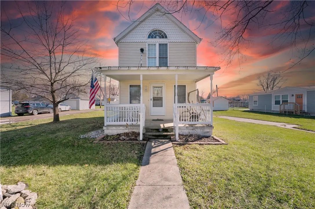 515 W 2nd Street, Port Clinton, OH 43452 - #1