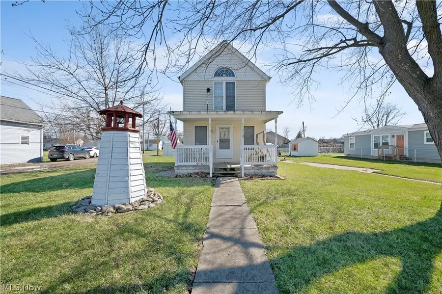 515 W 2nd Street, Port Clinton, OH 43452 - #2
