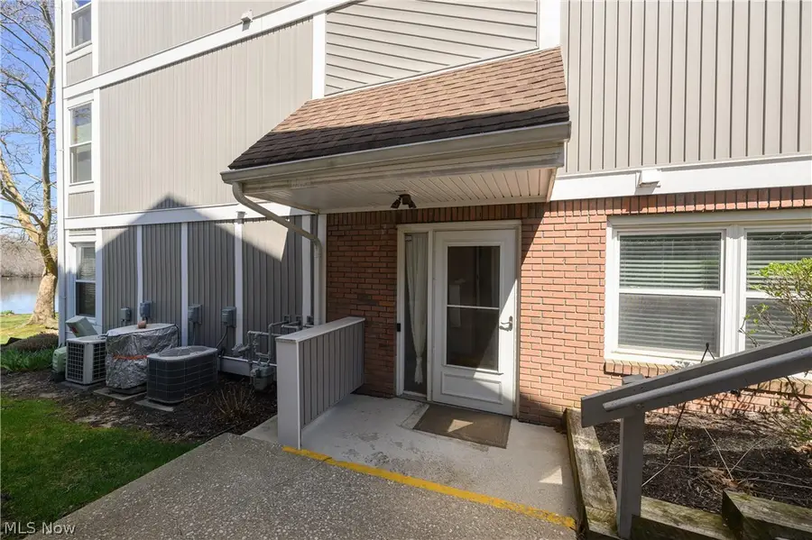 243 Portage Lakes Drive #E, Akron, OH 44319 - #2