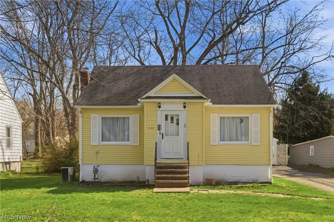 240 E 45th Street, Lorain, OH 44052 - #1