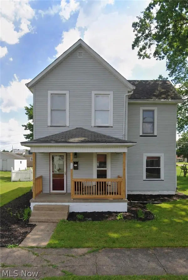 945 Prospect Nw Street, New Philadelphia, OH 44663