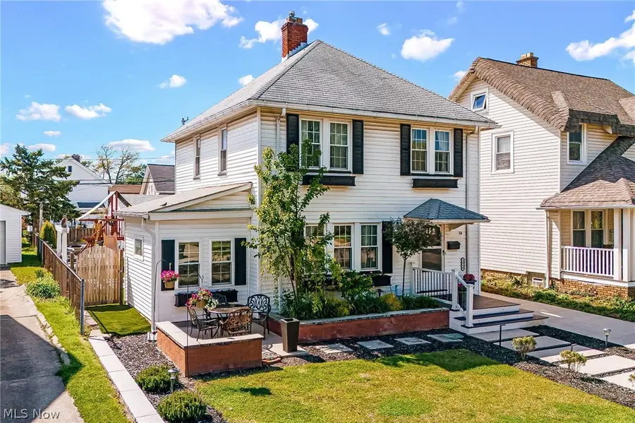 2064 Lincoln Avenue, Lakewood, OH 44107 - #2