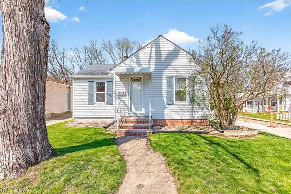 10004 Manoa Avenue, Brooklyn, OH 44144