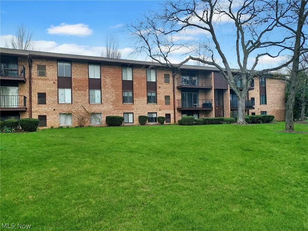 16395 Heather Lane #303, Middleburg Heights, OH 44130 - #1