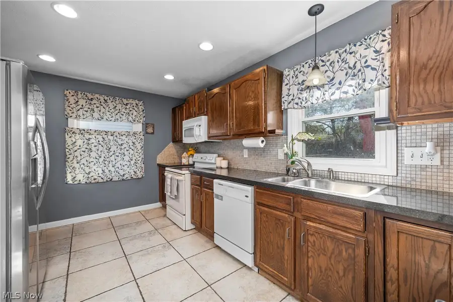 6017 Hodgman Drive, Parma Heights, OH 44130 - #3