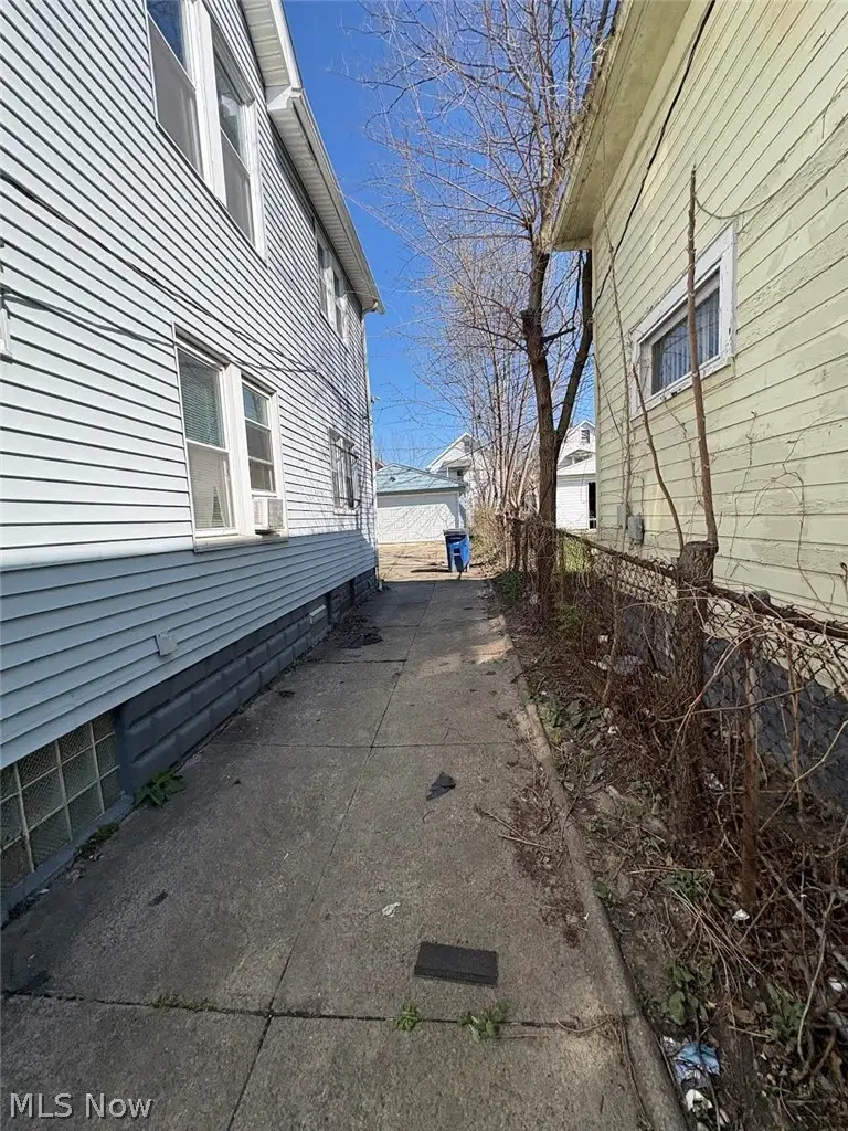 11817 Dove Avenue, Cleveland, OH 44105 - #2