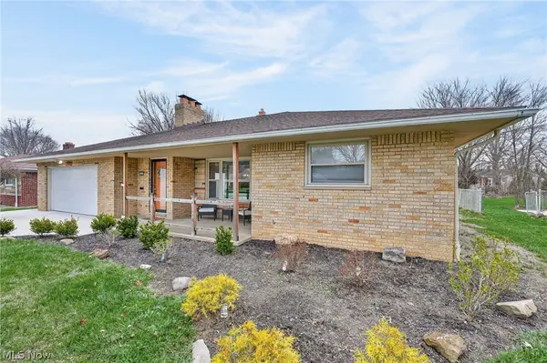 4527 W Ranchview Avenue, North Olmsted, OH 44070
