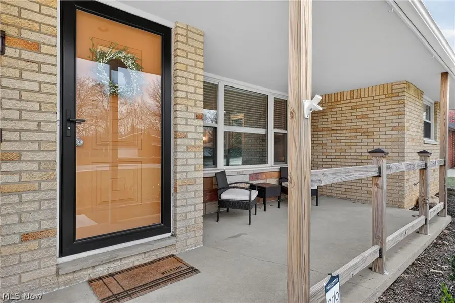 4527 W Ranchview Avenue, North Olmsted, OH 44070 - #3