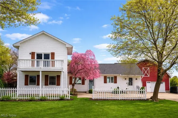 4247 E Lake Road, Sheffield Lake, OH 44054