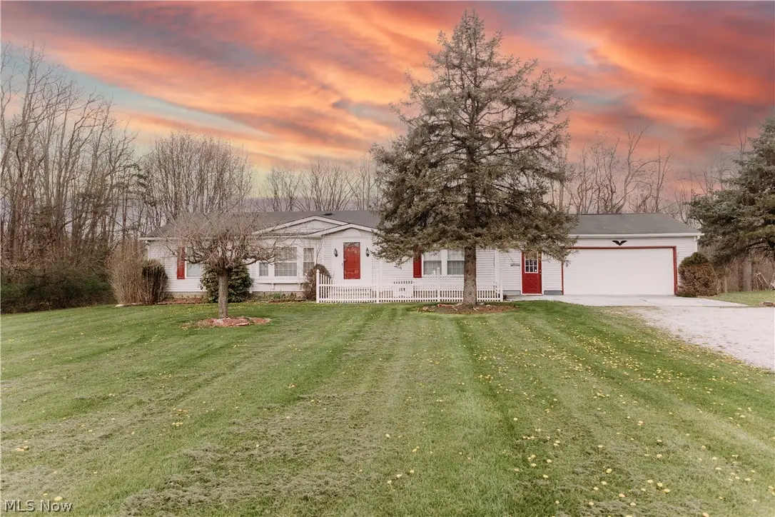 3995 Victory Avenue, Louisville, OH 44641 - #1