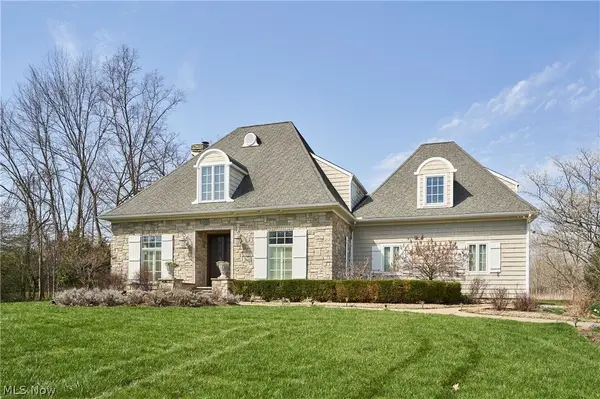 2242 Rock N Creek, Akron, OH 44333