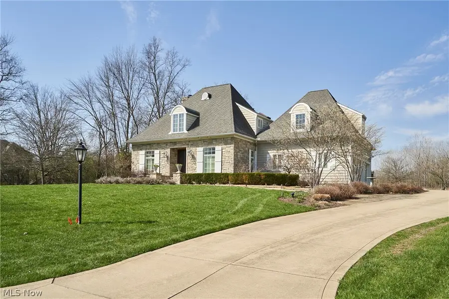 2242 Rock N Creek, Akron, OH 44333 - #2