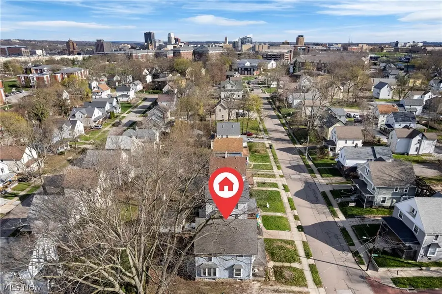 518 Sumner Street, Akron, OH 44304 - #3