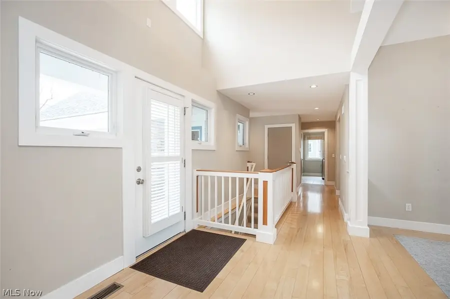 7282 Holzhauer Road, Sagamore Hills, OH 44067 - #3