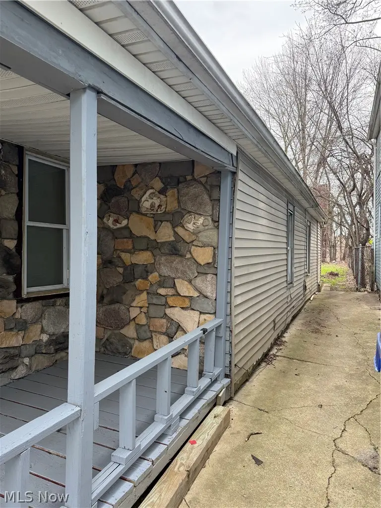 3117 W 68th Street, Cleveland, OH 44102 - #3