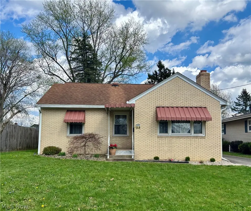 319 Summit Avenue, Niles, OH 44446 - #1