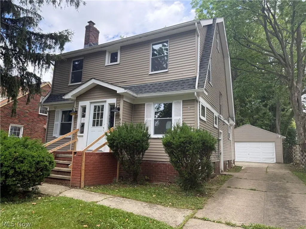 951 Roanoke Road, Cleveland Heights, OH 44121 - #1