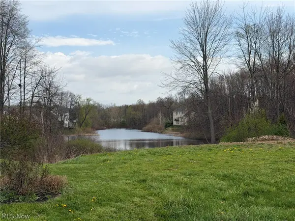 2813 Crows Nest Circle, Green, OH 44685