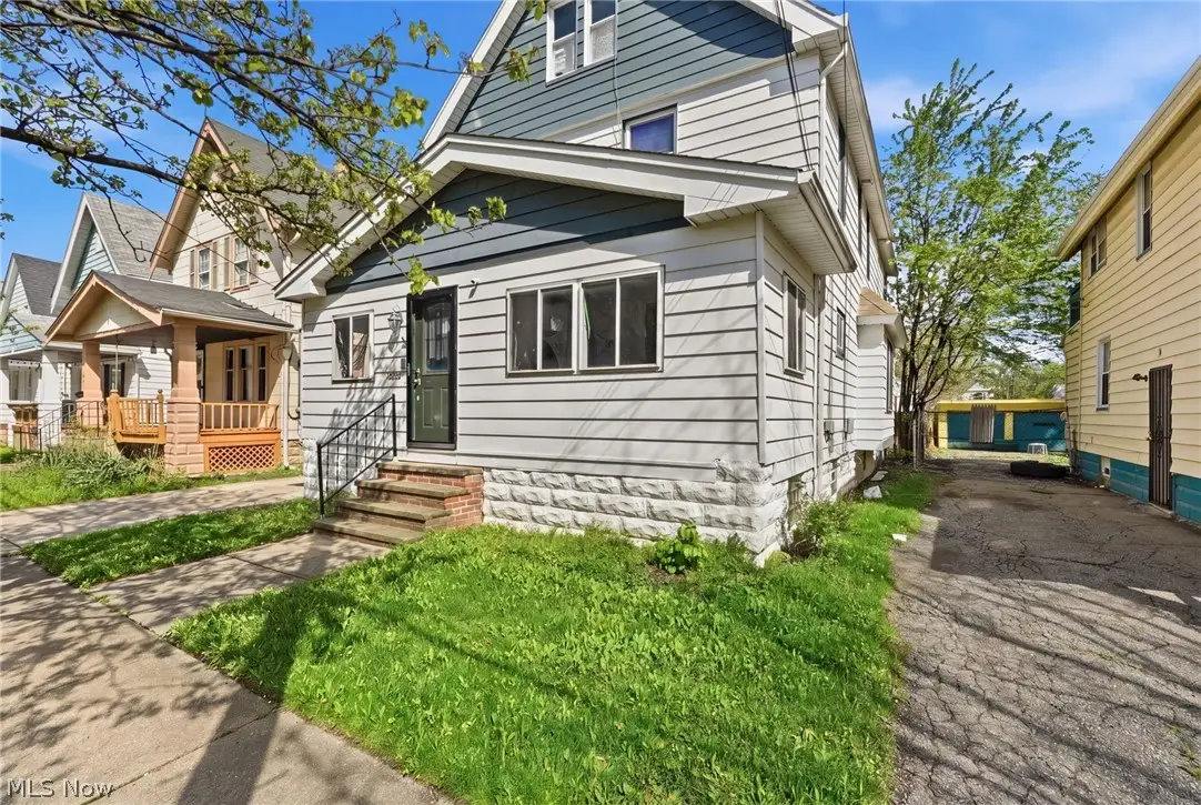 3202 Montclair Avenue, Cleveland, OH 44109 - #1