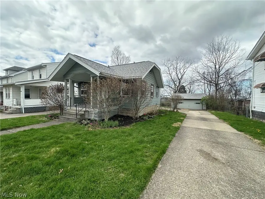 5040 E 88th Street, Garfield Heights, OH 44125 - #2