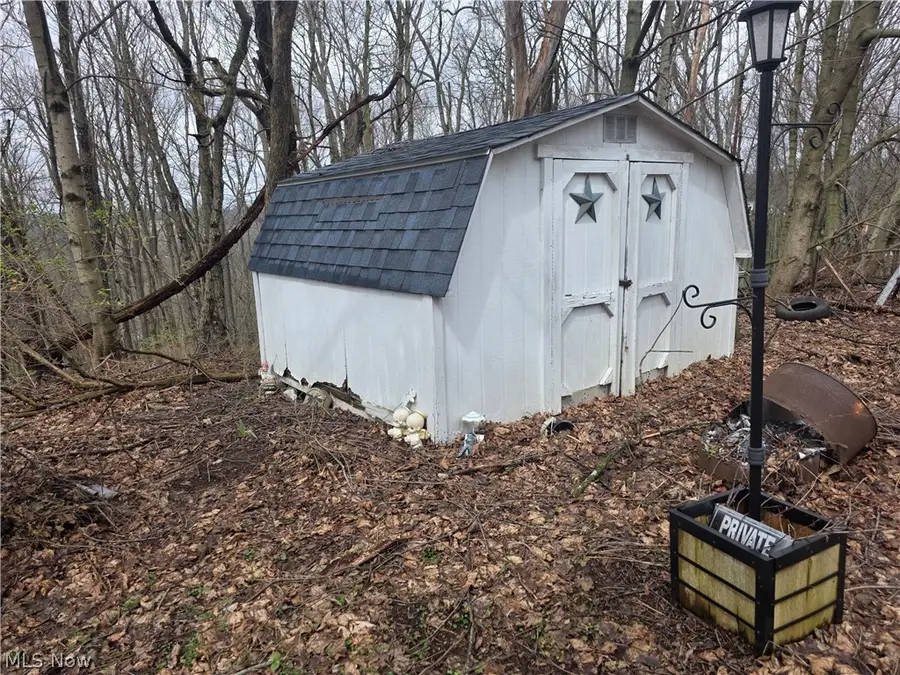 2031 Pickering Street, East Liverpool, OH 43920 - #2