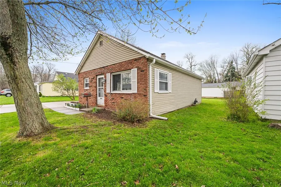 5686 Anna Court, Mentor On The Lake, OH 44060 - #3