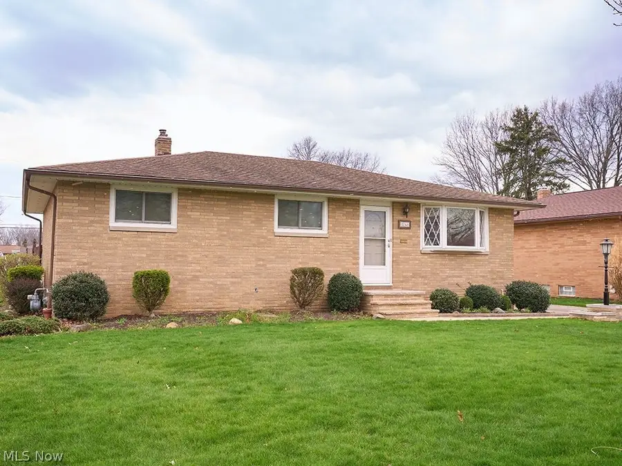 12101 Tucson Drive, Parma, OH 44130 - #2