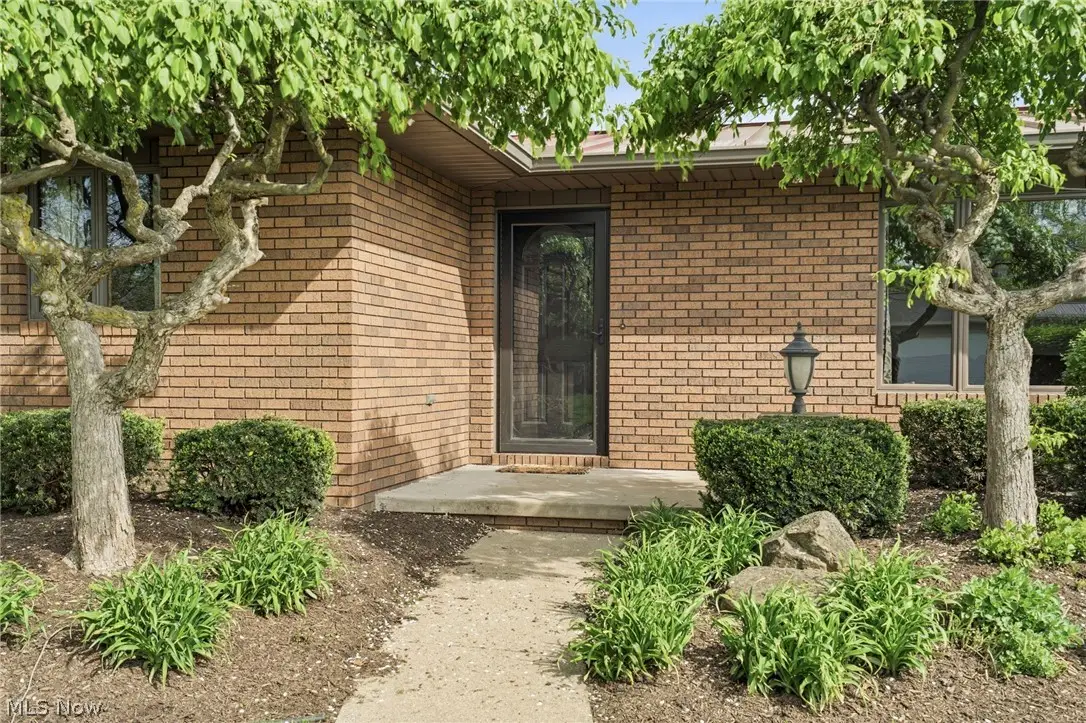 441 Stratton Sw Avenue, New Philadelphia, OH 44663 - #1