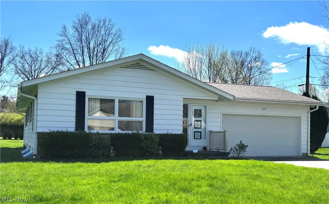 225 6th Street, Columbiana, OH 44408 - #1