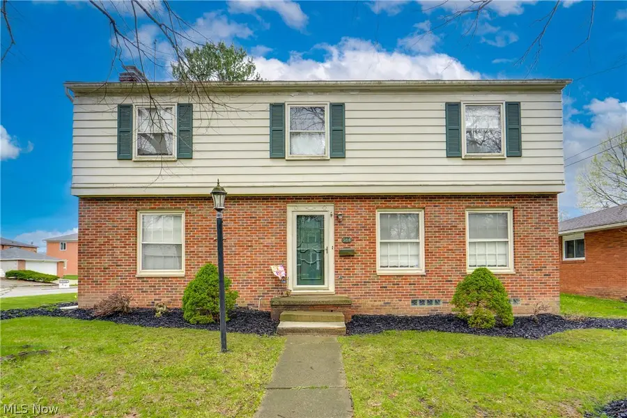 584 N Hawkins Avenue, Akron, OH 44313 - #2