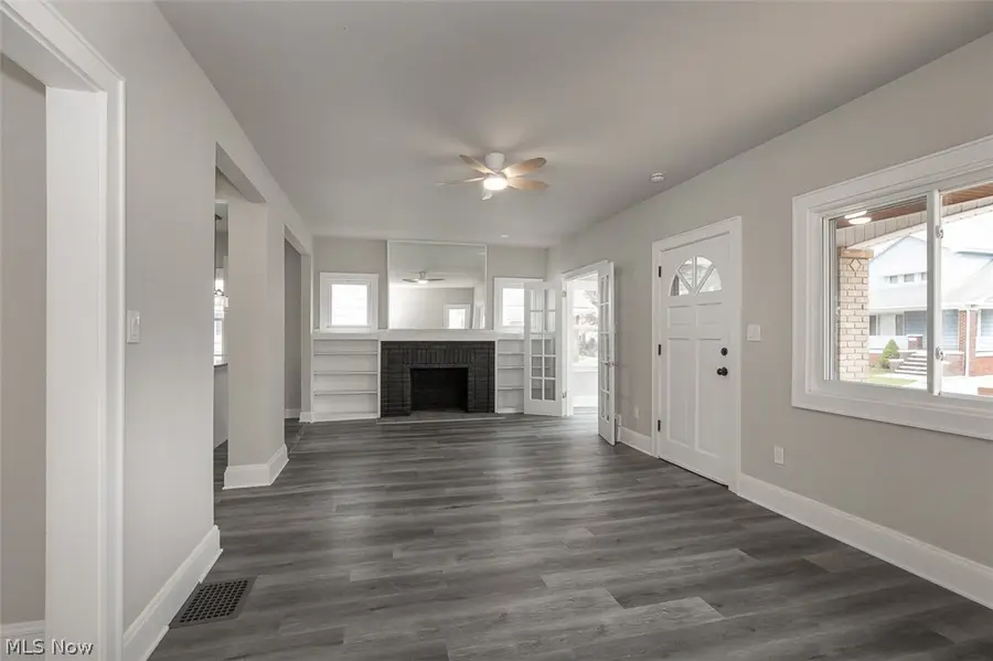 4940 E 106th Street, Garfield Heights, OH 44125 - #2