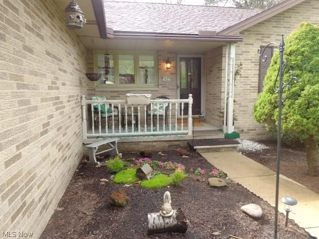 7422 Dogwood Lane, Parma, OH 44130 - #2