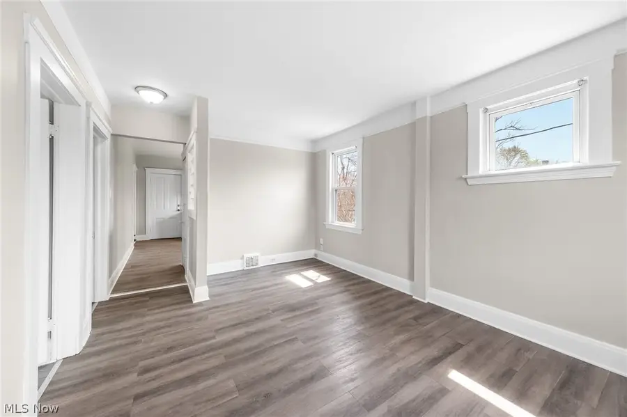 3225 W 38th Street, Cleveland, OH 44109 - #3