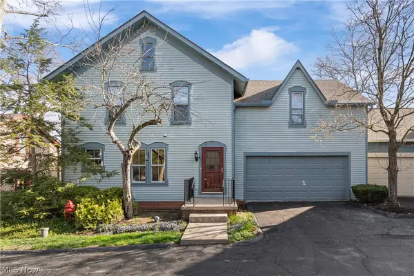 41 Hudson Common Drive, Hudson, OH 44236