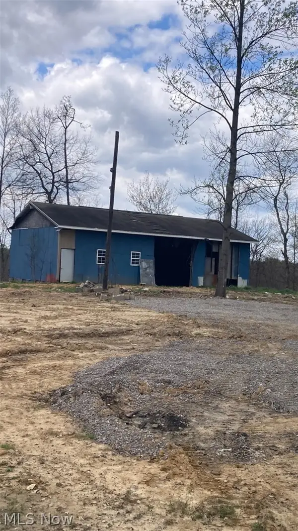 7585 Dietrick Hill Road, Philo, OH 43771