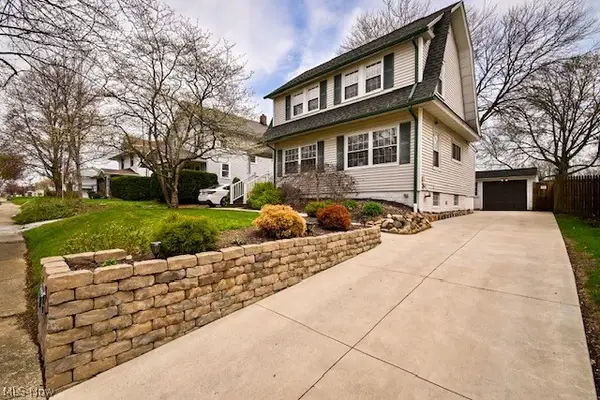 1813 Glenmount Avenue, Akron, OH 44301